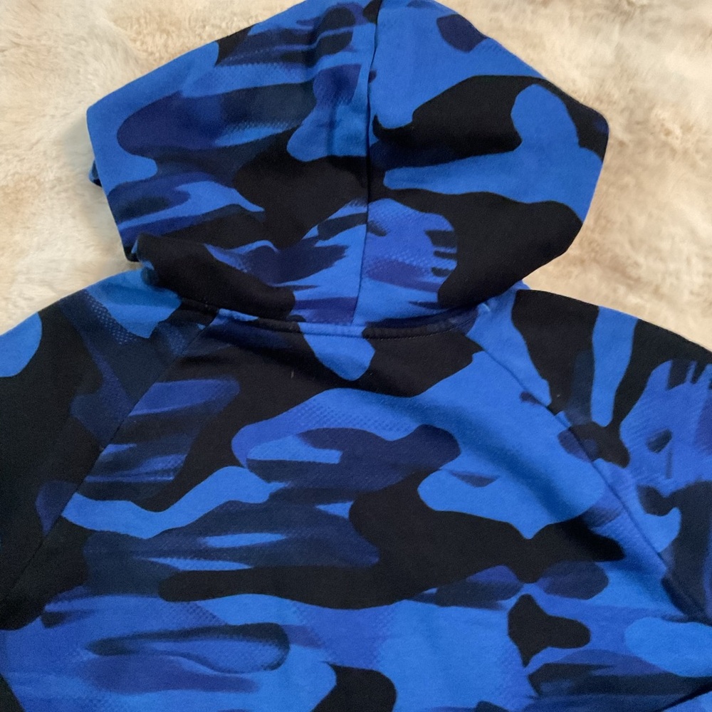 UNDER ARMOUR• Boys Blue & Black Camo Hoodie•XL - Picture 7 of 12